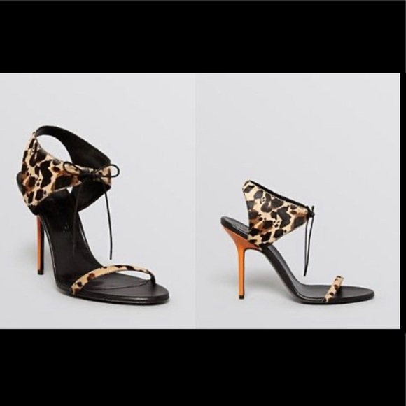 Burberry Askham Sandals - Picture 10 of 10